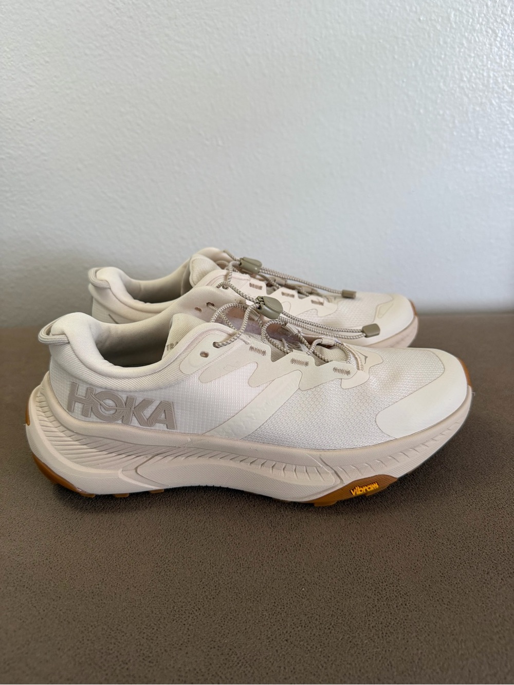 Hoka One One Transport Shoes Women’s size 7B Beige Vibram Hiking 1123154